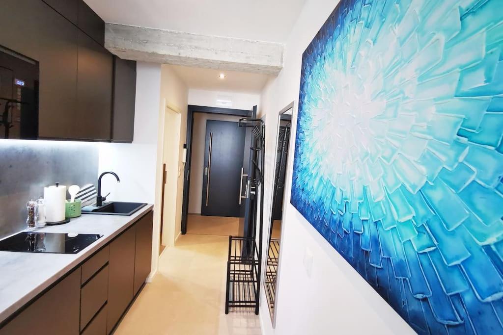 Hh 03 By Rockchair - Superhost Status - Modernes Apartment Mit Sonnigem Balkon & Premium Boxspringbetten In Winterhude - Hamburg Top Geheimtipp Hamburgo Exterior foto