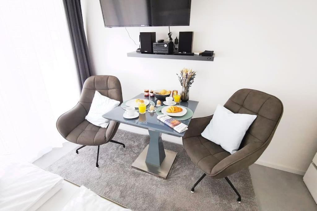 Hh 03 By Rockchair - Superhost Status - Modernes Apartment Mit Sonnigem Balkon & Premium Boxspringbetten In Winterhude - Hamburg Top Geheimtipp Hamburgo Exterior foto